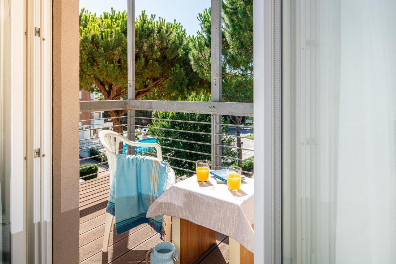 Hotel Martini Lignano Sabbiadoro Dış mekan fotoğraf
