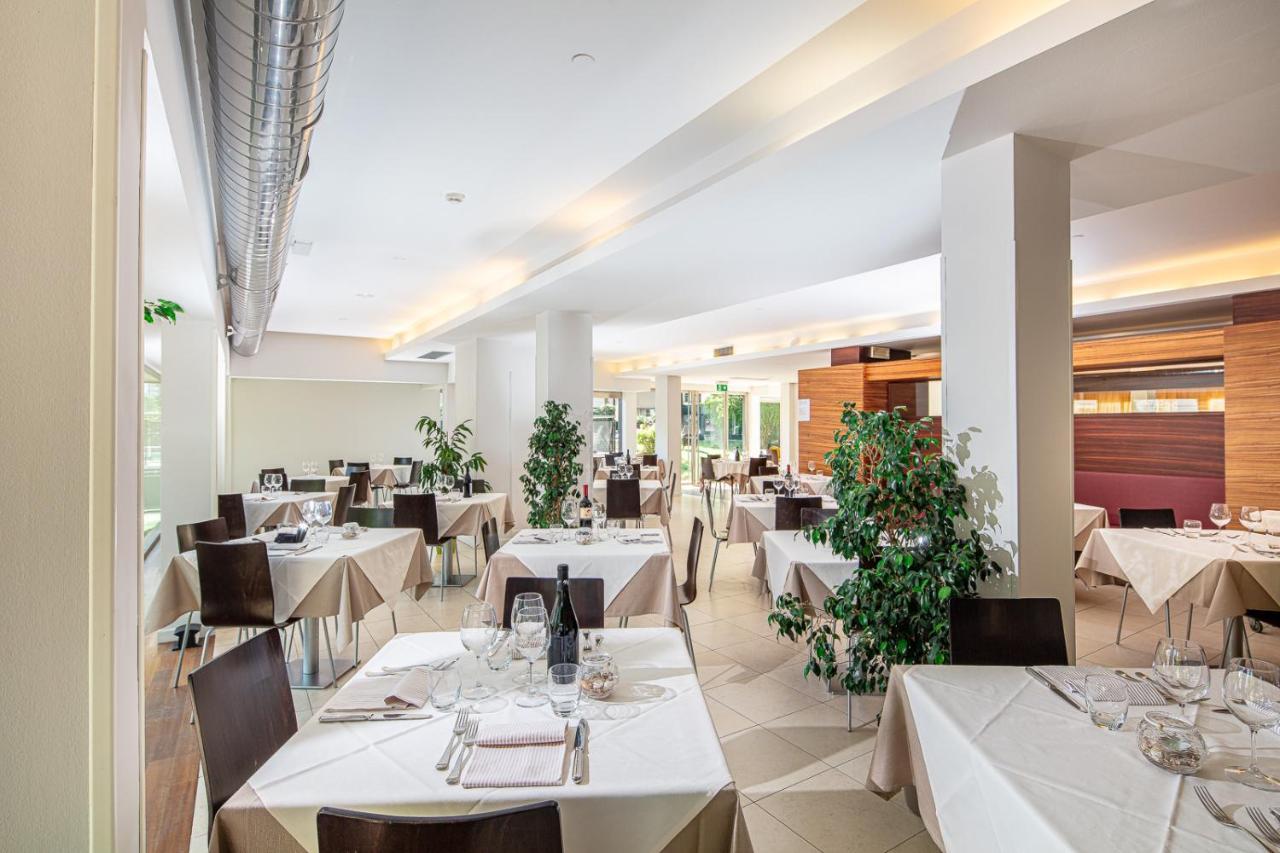 Hotel Martini Lignano Sabbiadoro Dış mekan fotoğraf