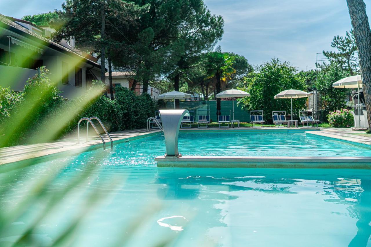 Hotel Martini Lignano Sabbiadoro Dış mekan fotoğraf