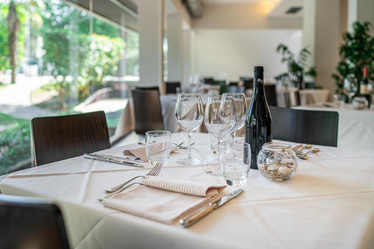 Hotel Martini Lignano Sabbiadoro Dış mekan fotoğraf