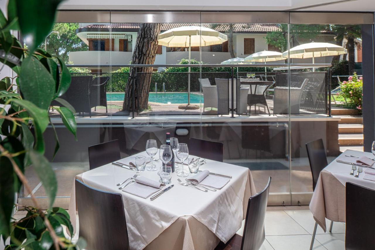Hotel Martini Lignano Sabbiadoro Dış mekan fotoğraf